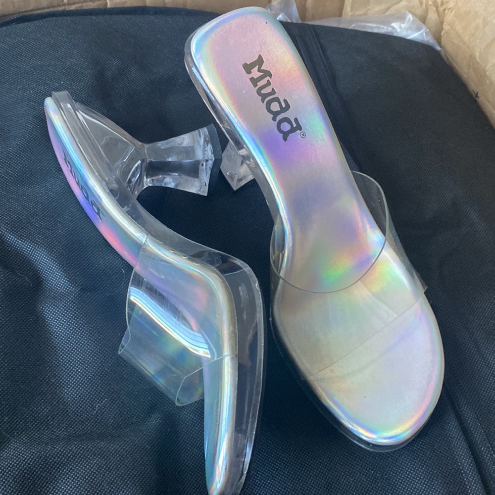New Mudd Maybelle clear Plastic size 8.5 slides heels sandals